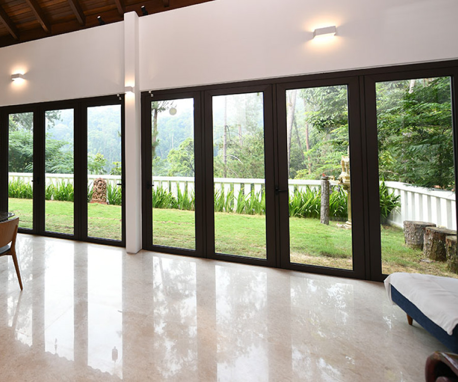 Aluminium folding Door